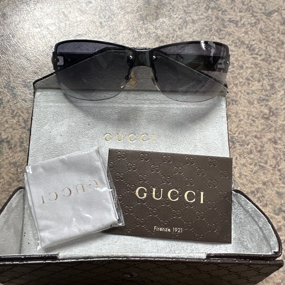 Authentic Gucci Sunglasses Full Inclusion
